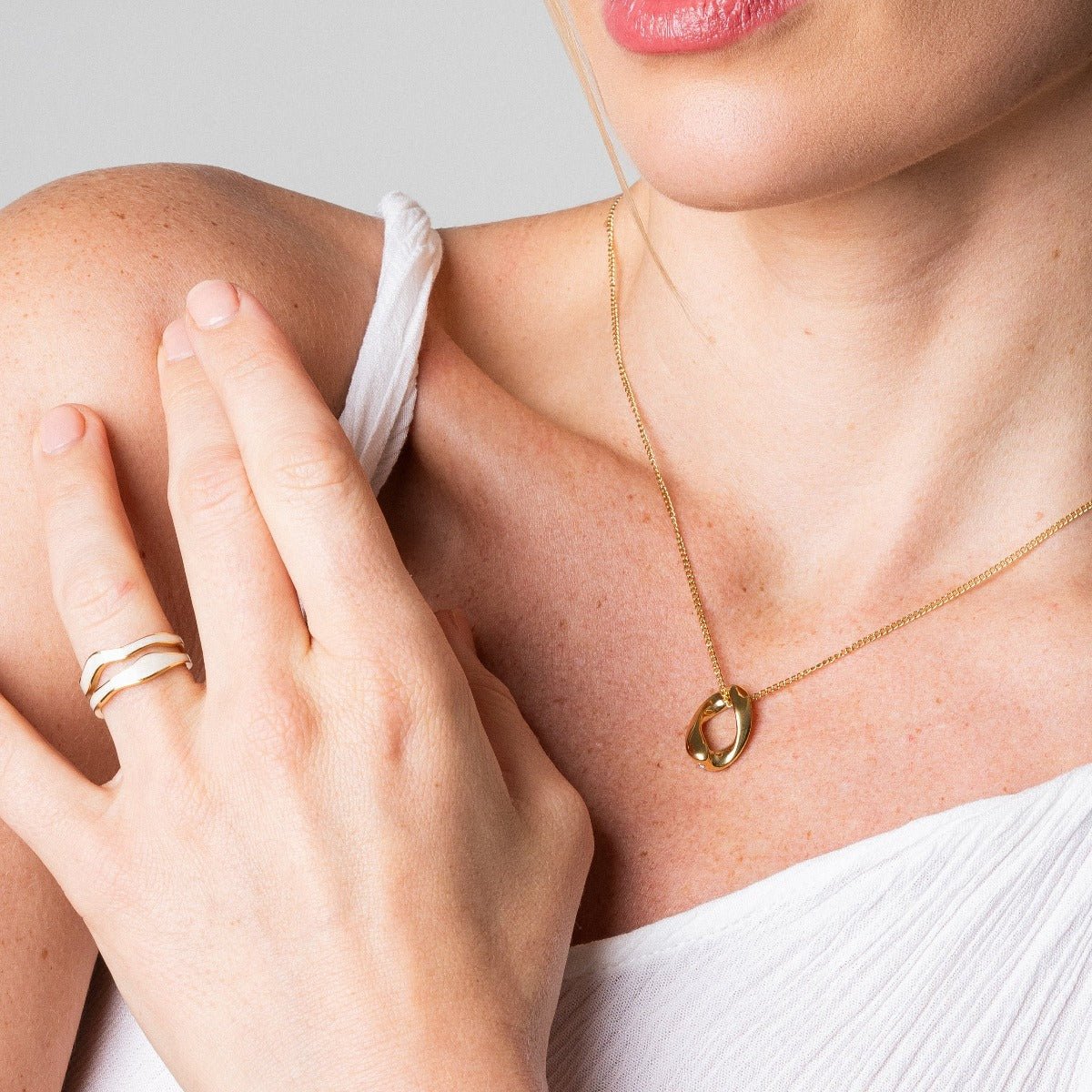 Ring Abstract Mother of Pearl Adjustable 18K Gold Plated
