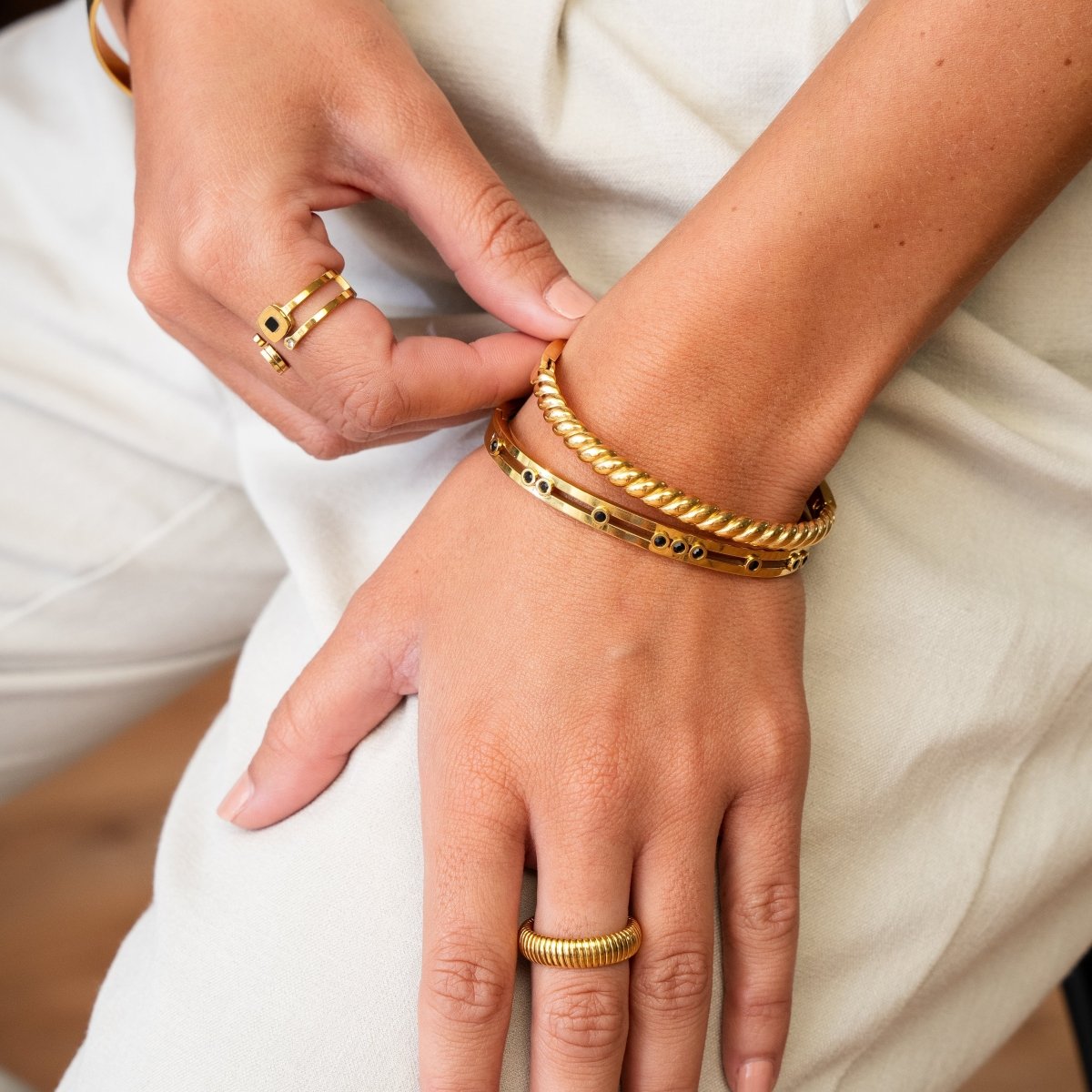 Bracelet Black Studs 18K Gold Plated