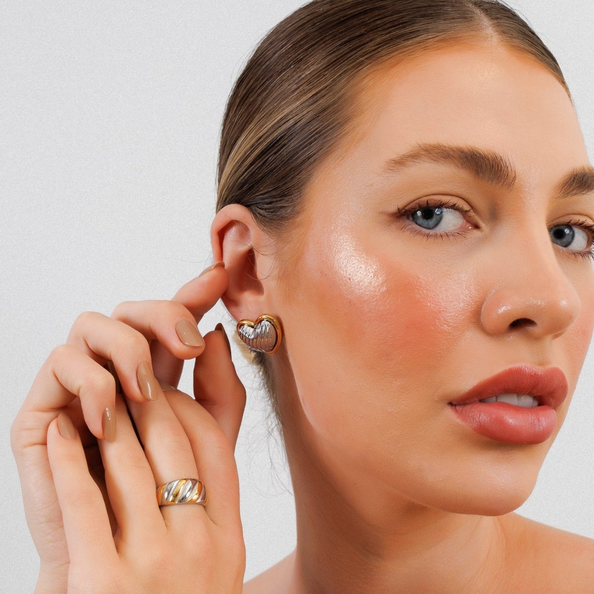 Earring Heart Contorno with Mixed Gold and Silver Finish