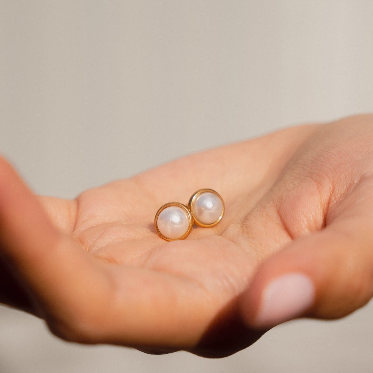 Earring Solitaire Pearl 18K Gold Plated