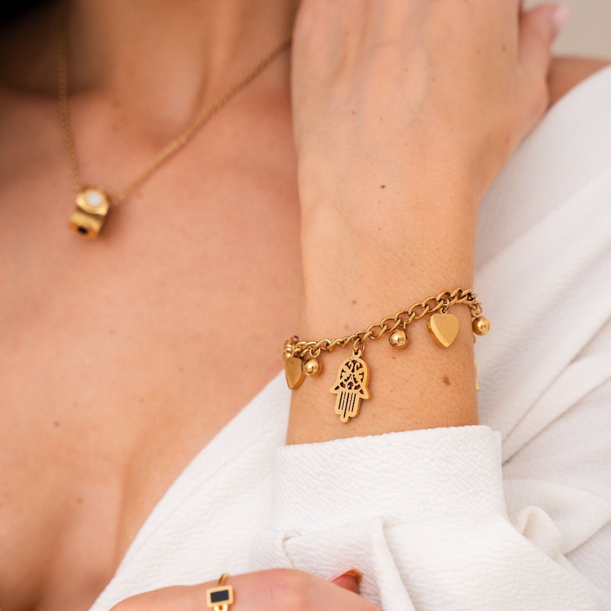 Bracelet Links Heart and Hamsa Pendant 18K Gold Plated